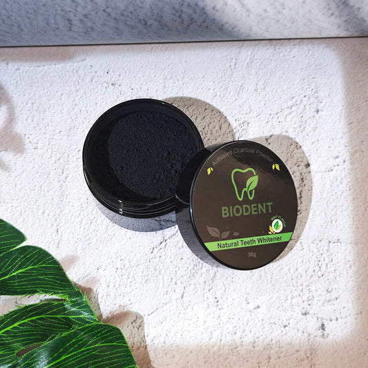 Polvere Sbiancante per i Denti al Carbone Attivo